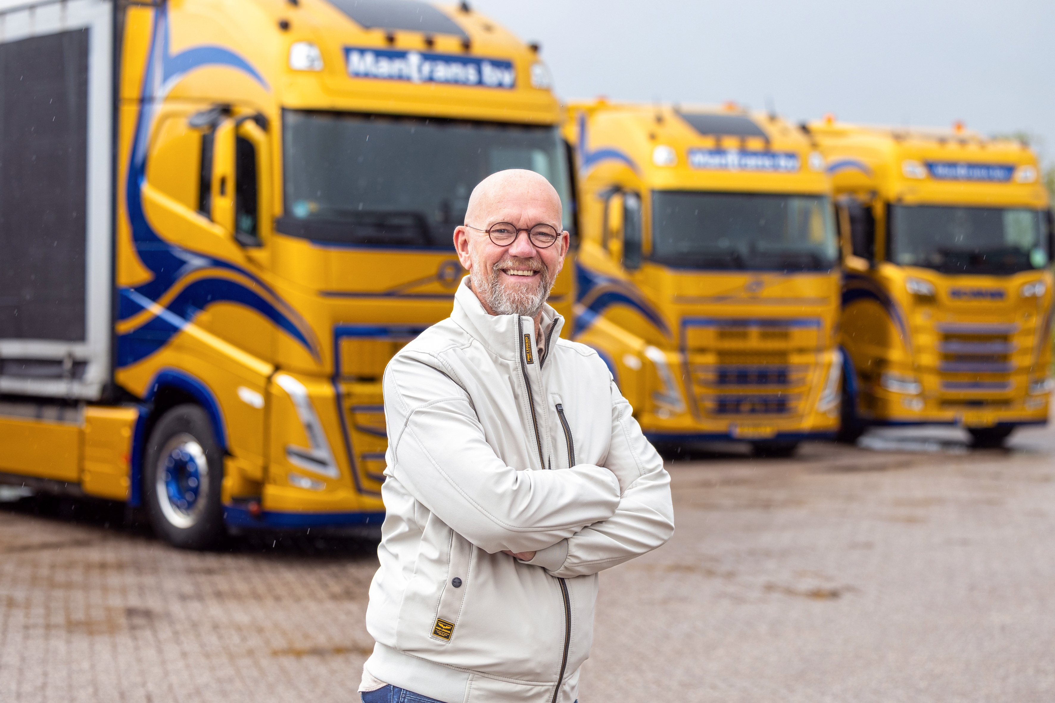 Geert Versteeg had 25 jaar lang een verswinkel. Sinds een klein jaar is hij vrachtwagenchauffeur.